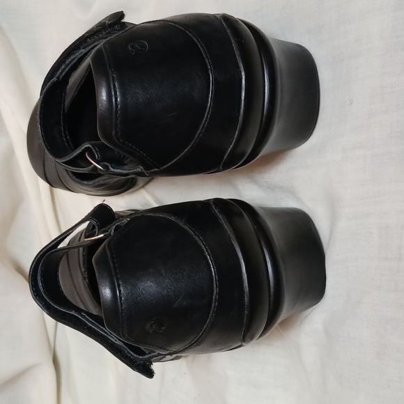 Aravon Maya Mary Jane Shoes - Picture 4 of 7